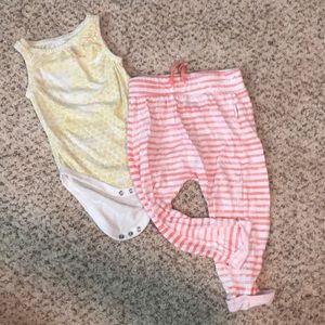 Burt’s Bees Outfit